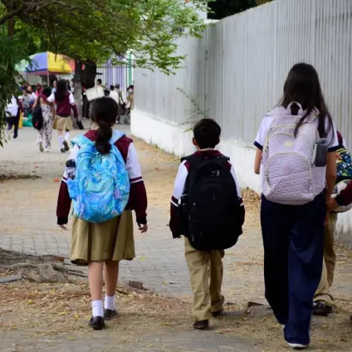 Inseguridad en escuelas y colegios de Portoviejo obliga a resguardar 23 planteles educativos