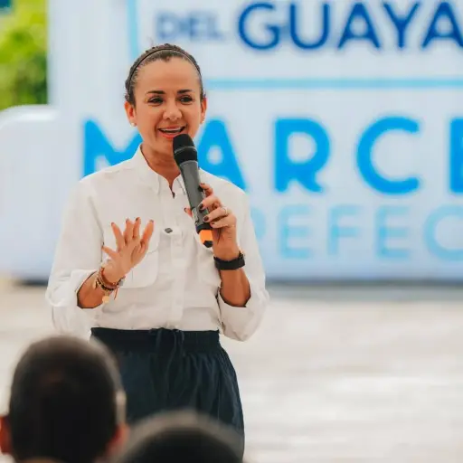 Marcela Aguiñaga inicia mudanza de su despacho en la Prefectura del Guayas tras anunciar su renuncia