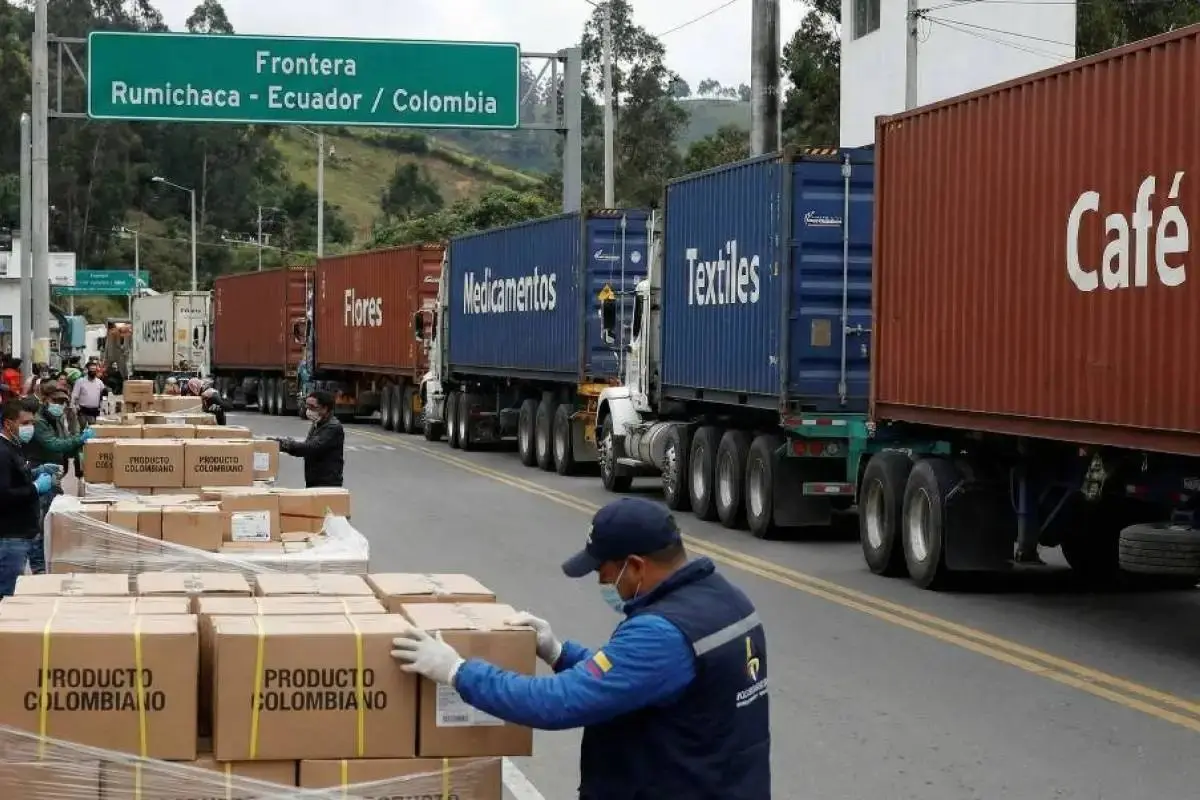 Gobierno de Ecuador baja arancel a productos colombianos del 100 % al 75 %., Internet