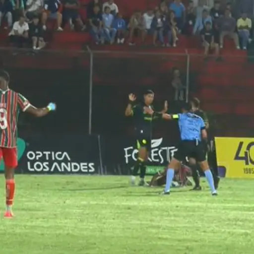 Serie B: Liga de Portoviejo cae 3-0 ante Deportivo Santo Domingo