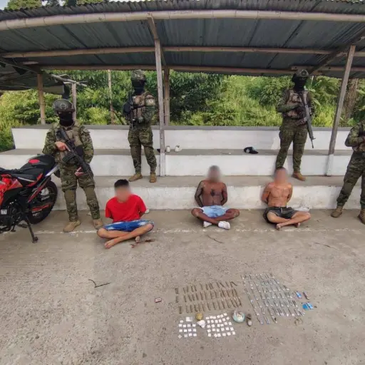 Detienen a tres sospechosos y desmantela red de narcotráfico en Pedernales