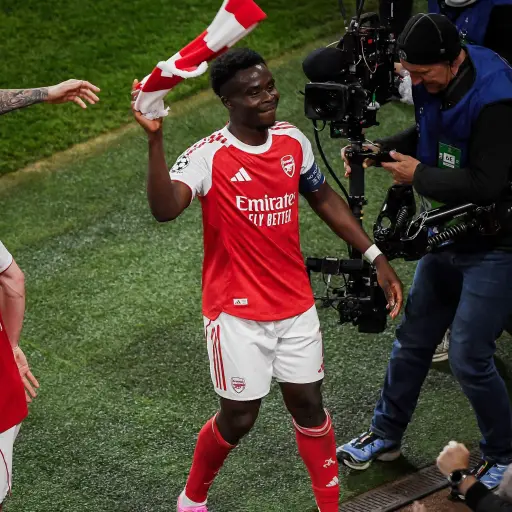 El Arsenal de Piero Hincapié vence 1-0 al Atlético de Madrid y avanza a la final de la Champions League