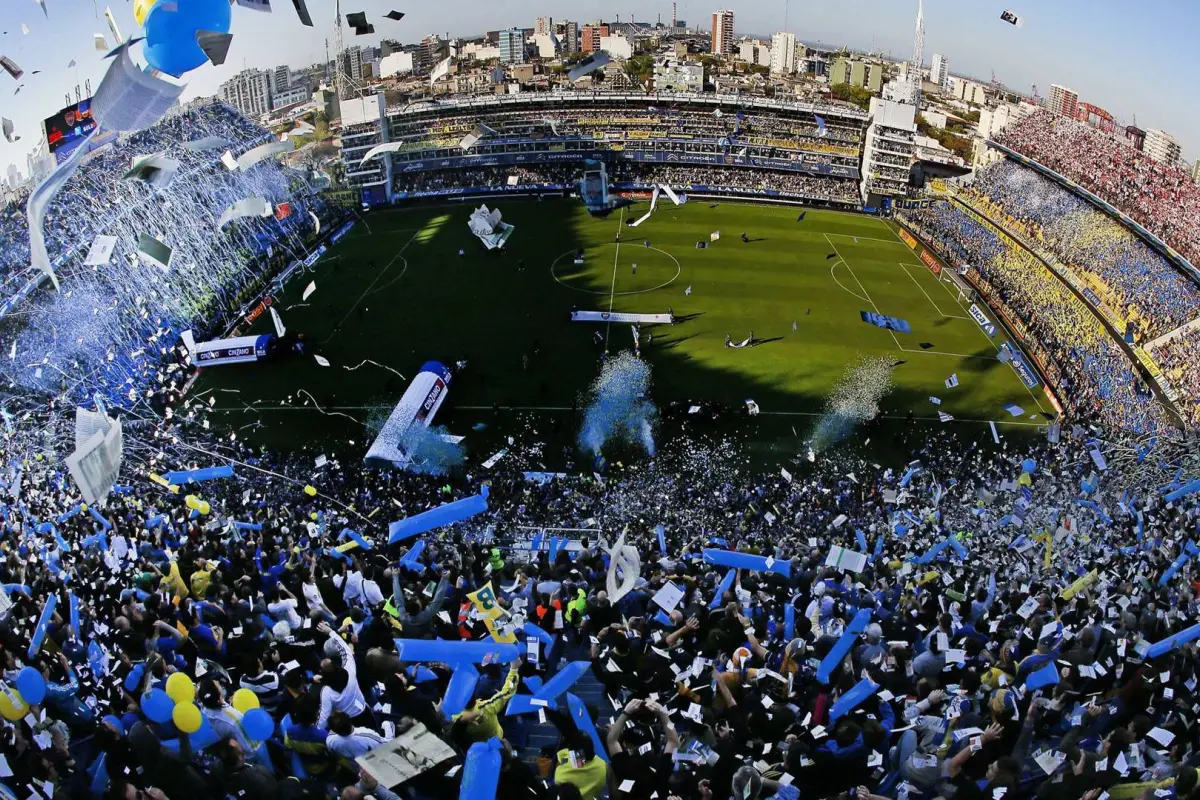 LA BOMBONERA