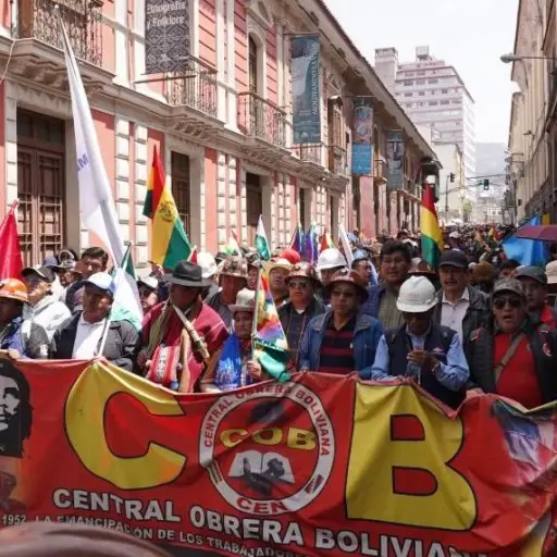 La Central Obrera Boliviana (COB) inicia paro indefinido en demanda de un incremento salarial del 20%