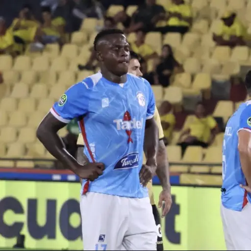 José Angulo marca y cuestiona arbitraje en empate del Manta FC