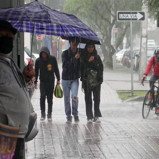 Reporte del Inamhi pone en alerta a cinco provincias debido a lluvias extremas y tormentas