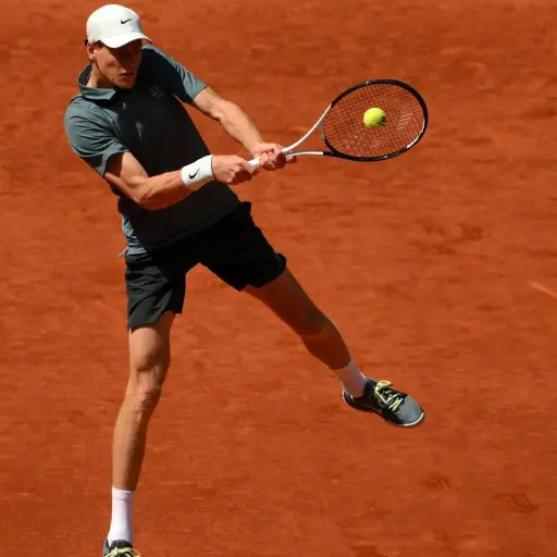 Jannik Sinner avanza a su primera final del Mutua Madrid Open tras vencer a Arthur Fils