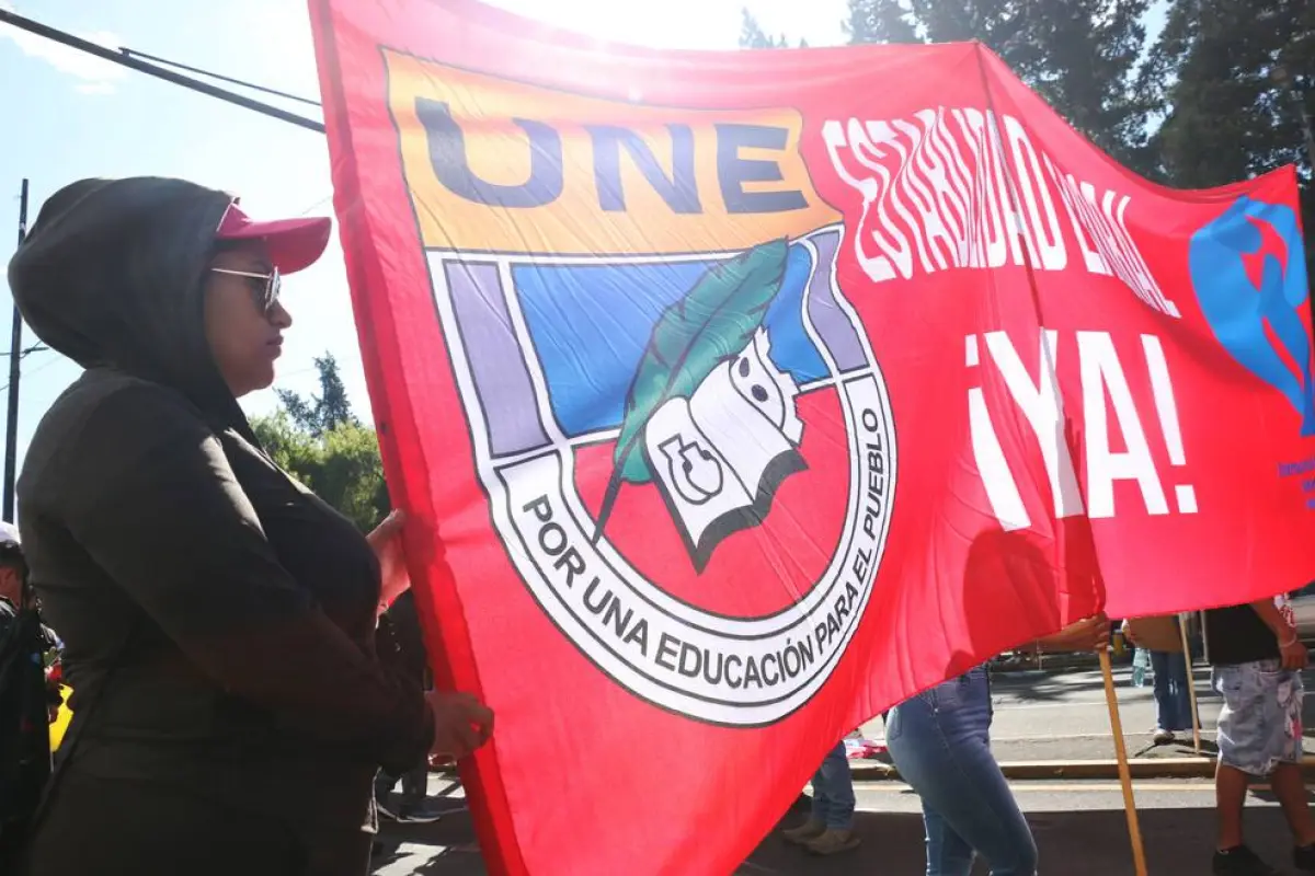 Marchas por el Día del Trabajo recorren Quito, Guayaquil, Latacunga y otras ciudades del Ecuador