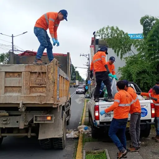 Recolección operará hasta las 20:45 durante el toque de queda en Santo Domingo, según autoridades 