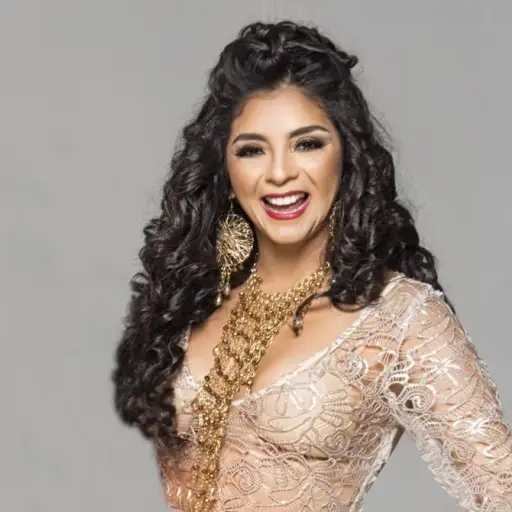 Paola Farías enfrenta a Nathalie Carvajal en reality BLN y defiende su trayectoria
