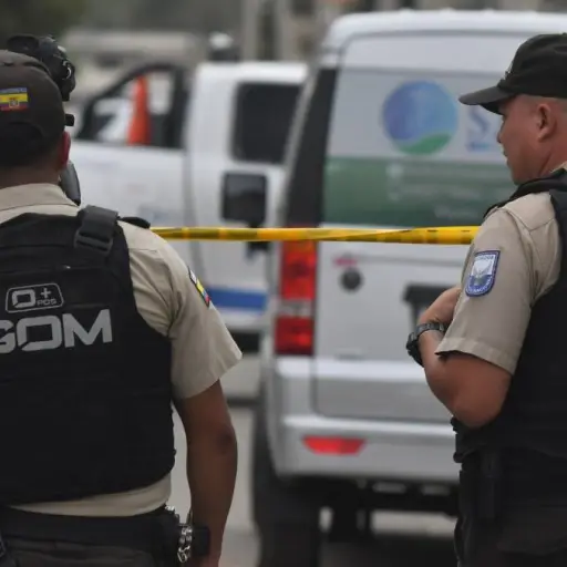 Ataque armado en peluquería de Pascuales, guayaquil, deja cuatro fallecidos y 49 indicios balísticos