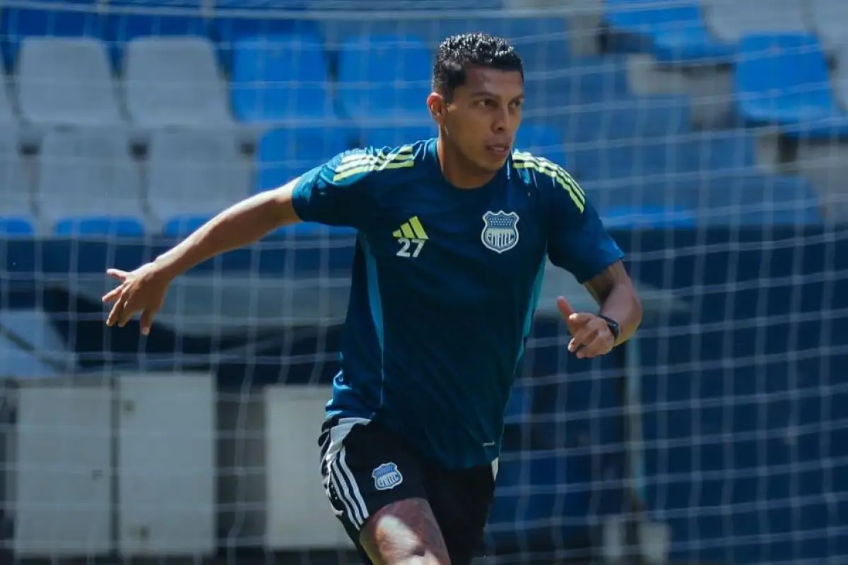 Luis Fernando León en un entrenamiento de Emelec