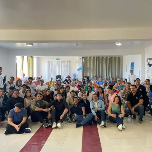 Grupo juvenil de Manta recauda juguetes y alimentos para actividad en Casa Hogar Shekinak