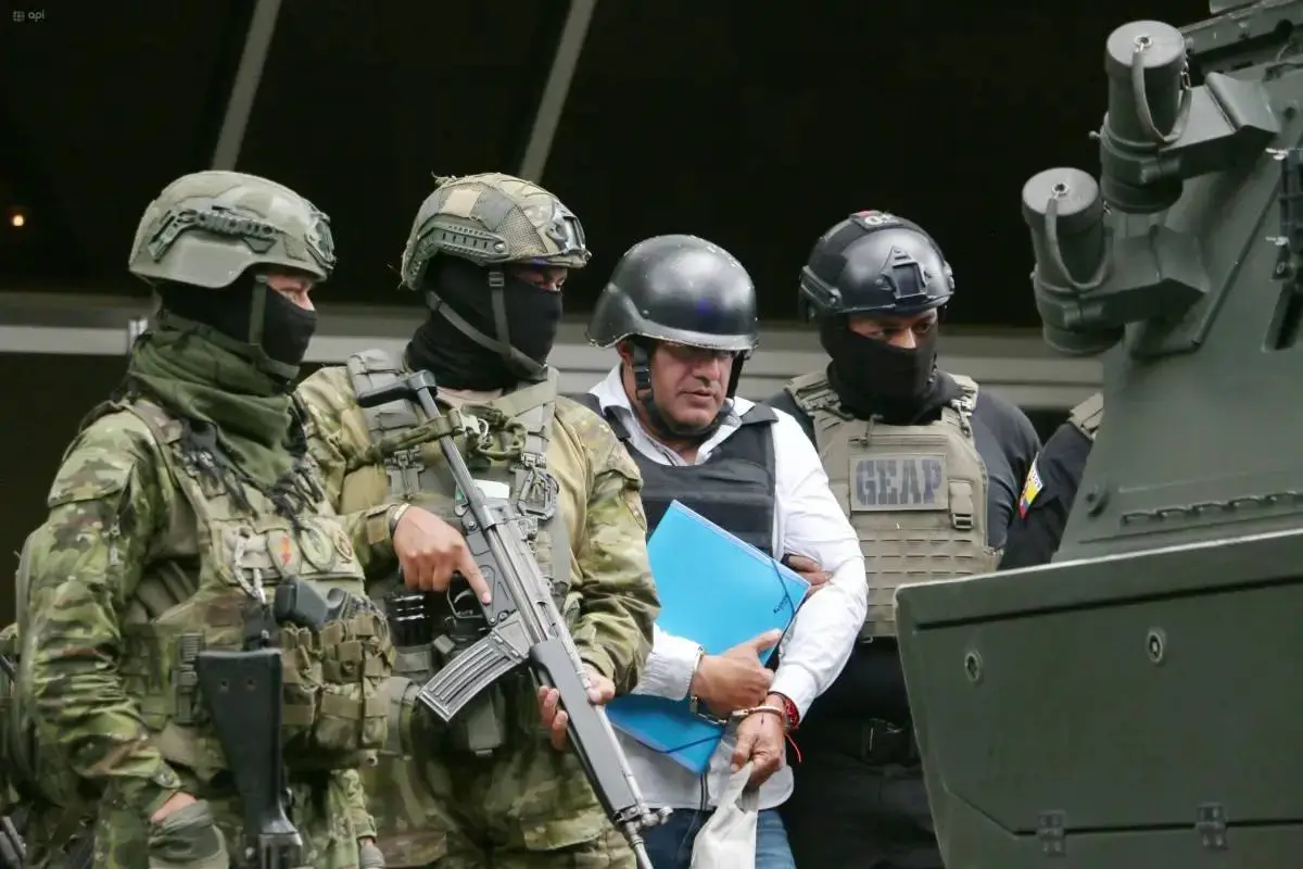 Tribunal de Pichincha condena a Santiago Díaz Asque a 29 años y cuatro meses por violación agravada de una niña., API