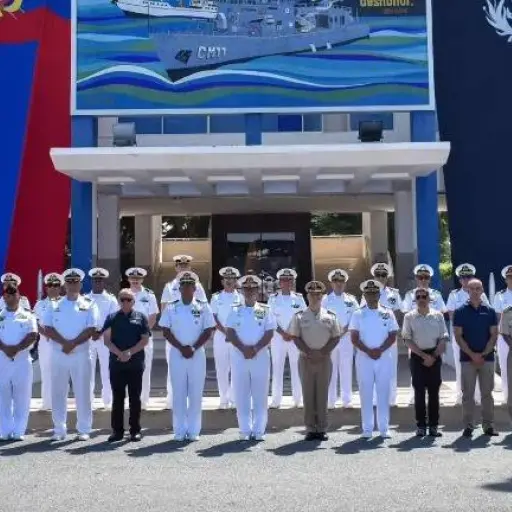 Solo 150 bachilleres serán seleccionados por la Armada ecuatoriana este 2026: ¿Cuáles son los requisitos? 