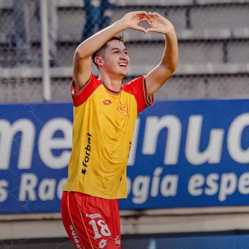 Con doblete de Ándres Mena, Aucas se lleva la victoria ante Universidad Católica