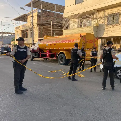 Sicarios asesinan a un hombre mientras trabajaba en un tanquero en el barrio Jocay de Manta