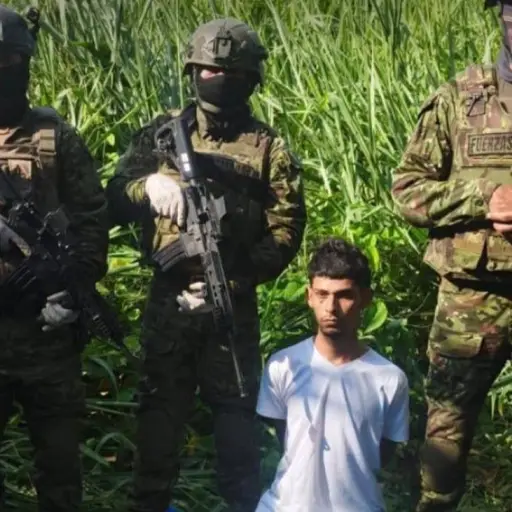 Fuerzas Armadas capturan a presunto integrante de grupo criminal con armamento pesado en Manabí