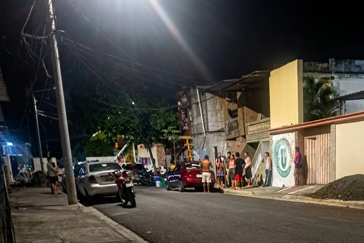 En esta calle de la ciudadela San Francisco frente a una vivienda ocurrió el ataque a bala contra la víctima., El Diario