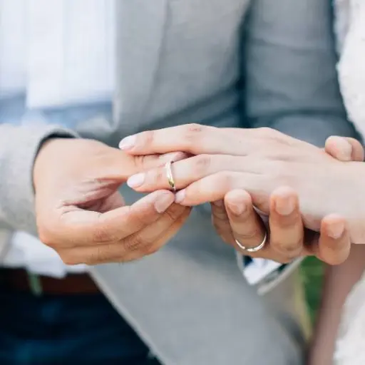 Prohibido casarse entre primos: La estricta medida que Suecia implementará de forma inmediata