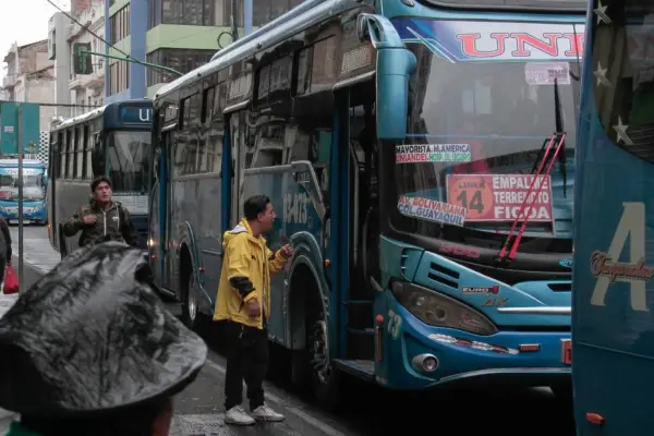 ¿Subirá el pasaje de bus en Quito? Conozca el precio de la tarifa y los cambios que se aplicarán.