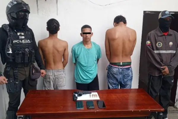 Los tres detenidos en Montalvo. ,Cortesía