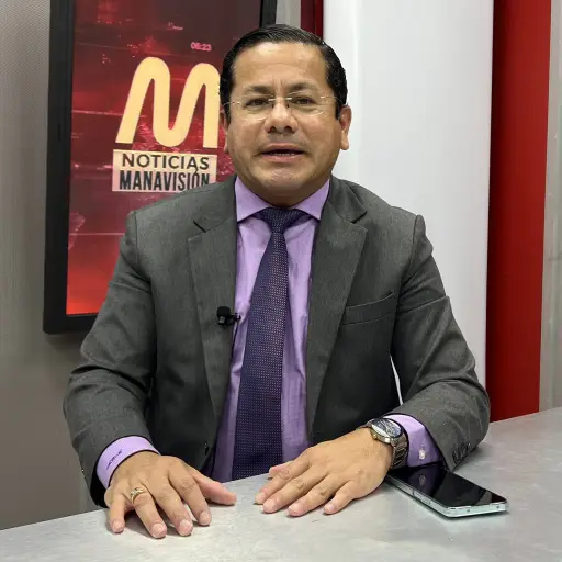 El gerente de Portovial asegura que el mal estacionamiento en exteriores de unidades educativas agrava la congestión vehicular en Portoviejo
