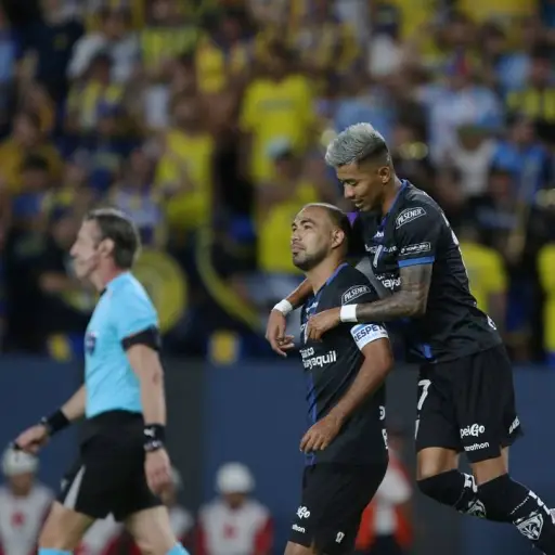 Independiente del Valle venció a Rosario Central y terminó líder del Grupo H