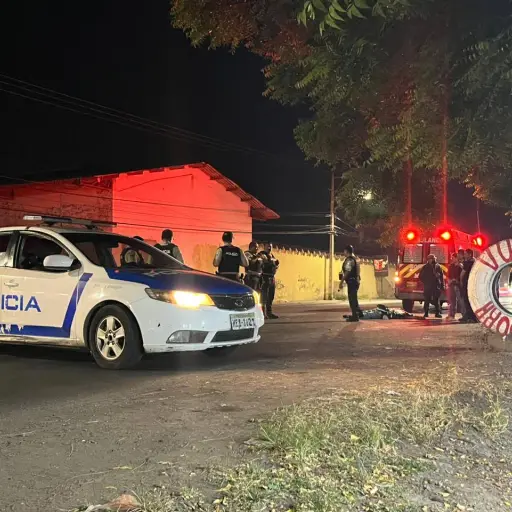 Hombre muere atropellado en la vía Manta-Montecristi