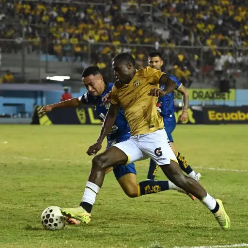 Dos fallos del VAR, un error del arquero y un gol de último minuto cambiaron el destino de Barcelona SC en el estadio Jocay
