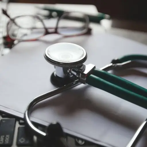Federación Médica Ecuatoriana defiende legitimidad y rechaza cuestionamientos públicos