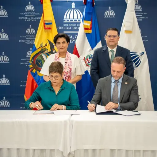 Ecuador y República Dominicana firman términos de referencia para acuerdo comercial