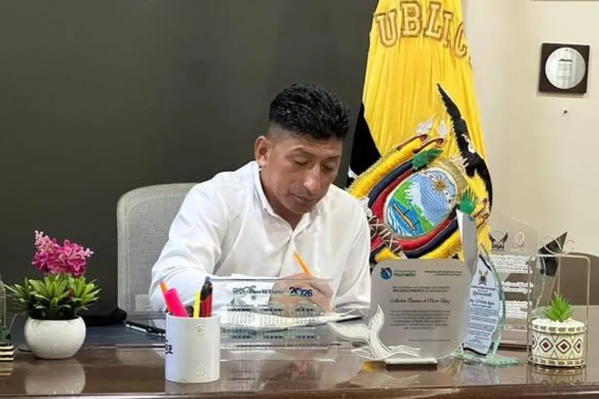 July Alberto Parrales Mero debe asumir la alcaldía del cantón Puerto López de Manabí
