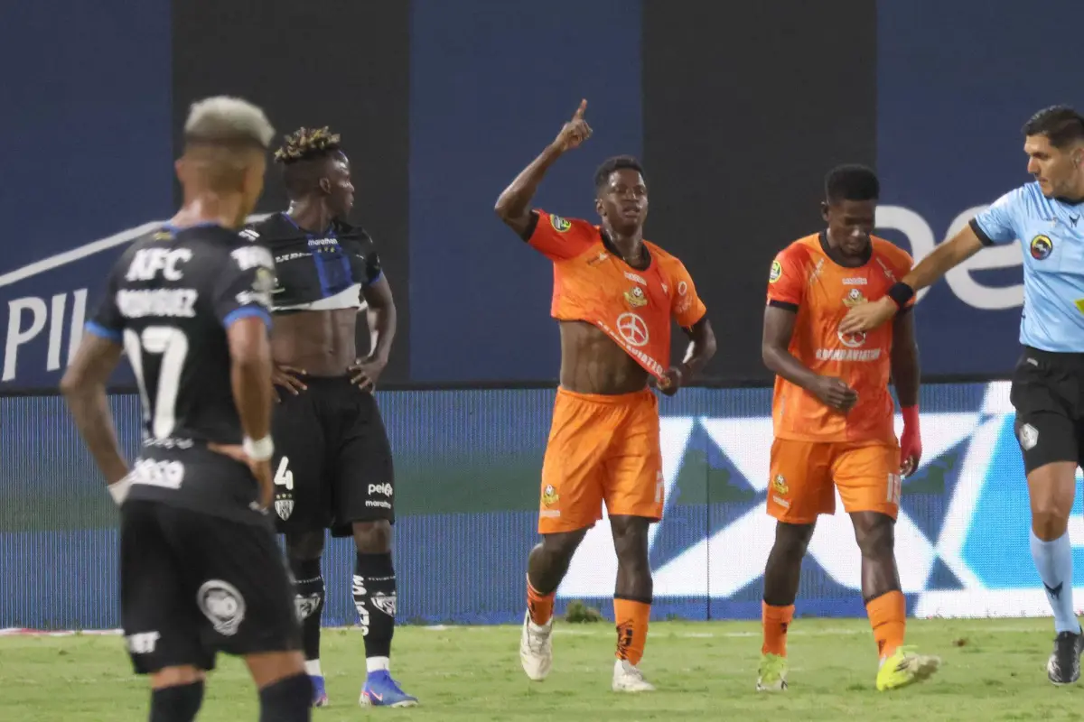 El partido se jugó en el estadio Banco Guayaquil., API