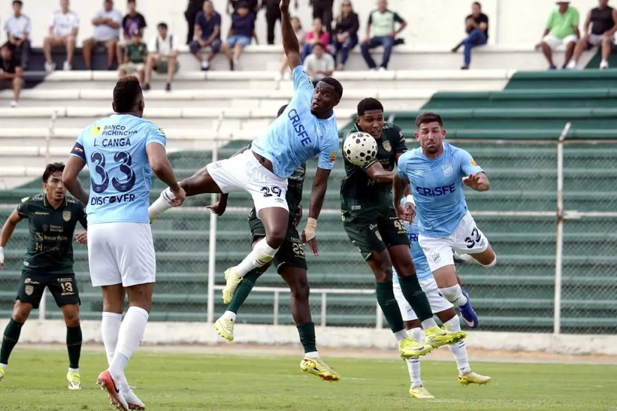 El partido entre Orense y Universidad Católica se jugó en el estadio 9 de Mayo de la ciudad de Machalaa., Foto: Apifoto