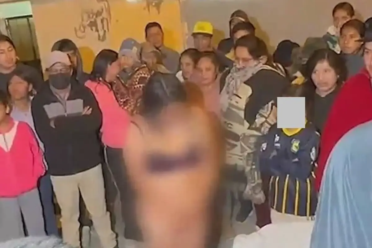 Una sospechosa fue acusada por la comunidad de robar 2.500 dólares en efectivo a una mujer., Foto: Captura de pantallña