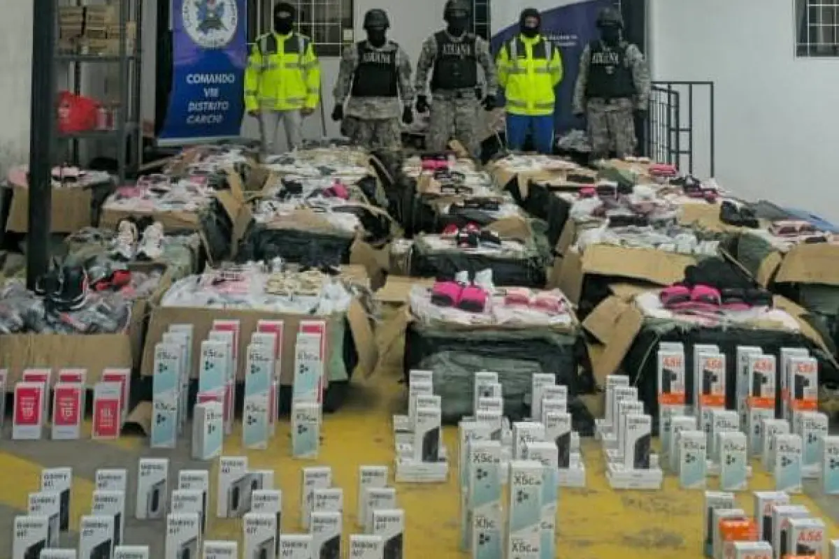 Decenas de artículos tecnológicos, de seguridad y zapatos fueron incautados por el servicio de aduanas., Foto: Cortesía Senae