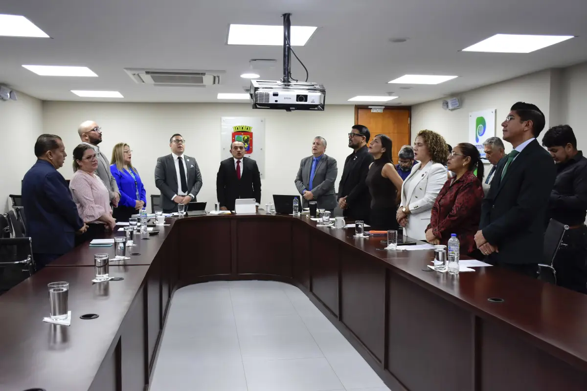 El pleno del Concejo municipal de Portoviejo durante una de sus sesiones., El Diario