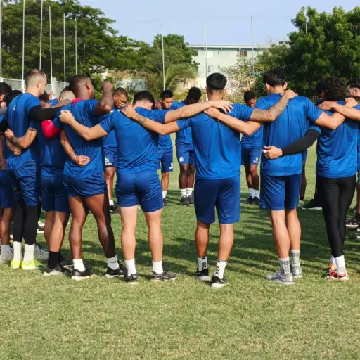 Juan Zubeldía, técnico de Delfín SC, apunta a fortalecer el rendimiento colectivo frente a Barcelona SC