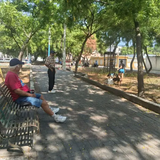 MIDUVI y Municipio de Manta firman convenio para regenerar el Parque Las Acacias con 2 millones de dólares