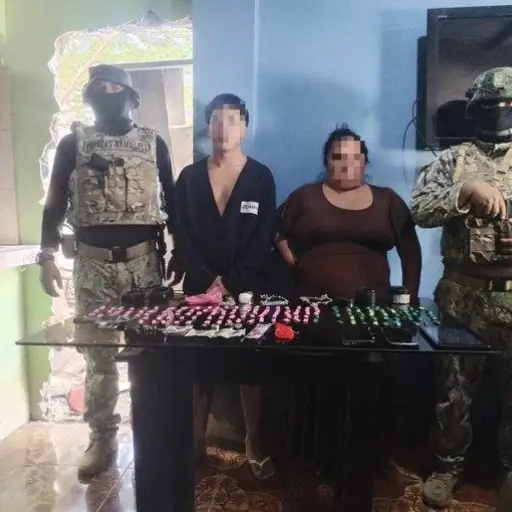  Dos personas detenidas con drogas y armas en La Perimetral de Guayaquil