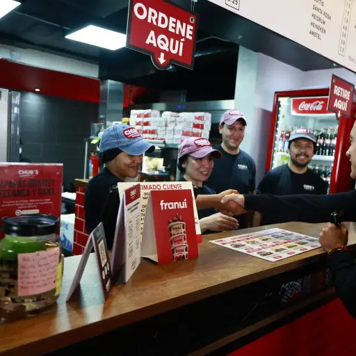 Vacantes laborales en Ecuador: Gobierno abre empleos para jóvenes desde los 18 años, así puedes aplicar