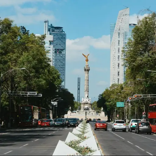 Por qué cada vez más ecuatorianos eligen México para vivir y cómo encontrar vivienda en alquiler o venta