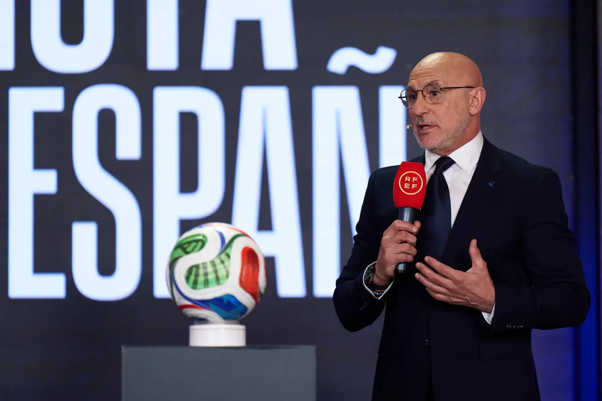 Luis de la Fuente argumentó el llamado de los 26 jugadores para la Copa del Mundo., X: @SEFutbol.