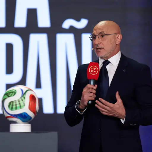 España apuesta por la polivalencia en su convocatoria para el Mundial 2026