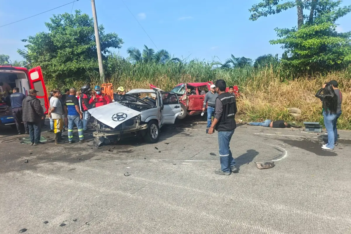 Así quedaron los vehículos tras el impacto., Cortesía