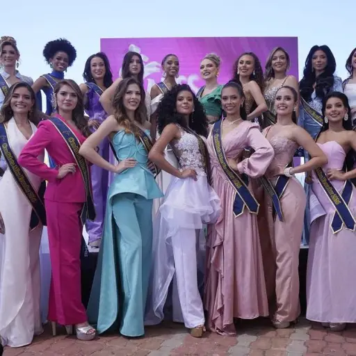 Salinas recibió la presentación oficial de las aspirantes a Miss Ecuador 2026