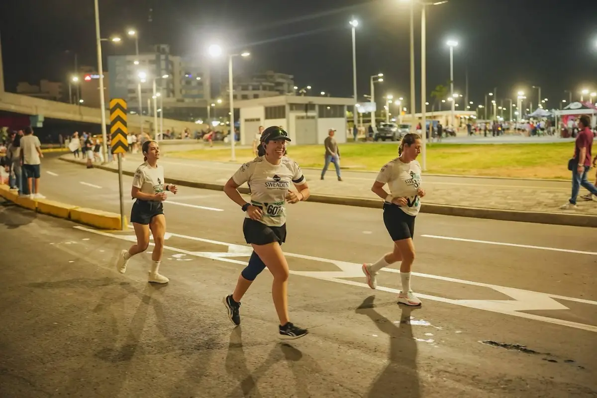 La organización asegura que solo cerrarán un carril de la vía Puerto Aeropuerto. (foto archivo), El Diario