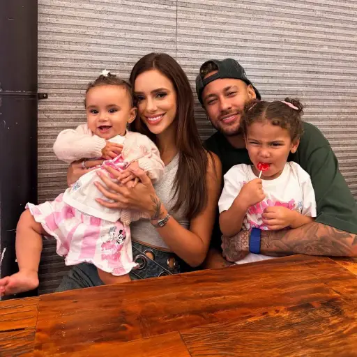 “Serán las Spice Girls”: El futbolista Neymar Jr. será padre por quinta vez