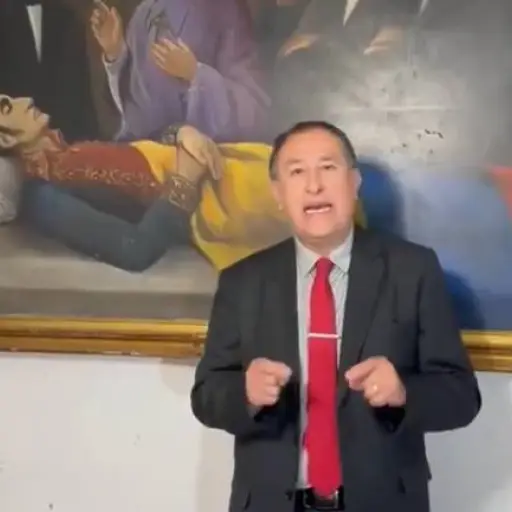 Víctor Hugo Erazo denuncia presuntas restricciones financieras contra promotores de la revocatoria y sus familiares